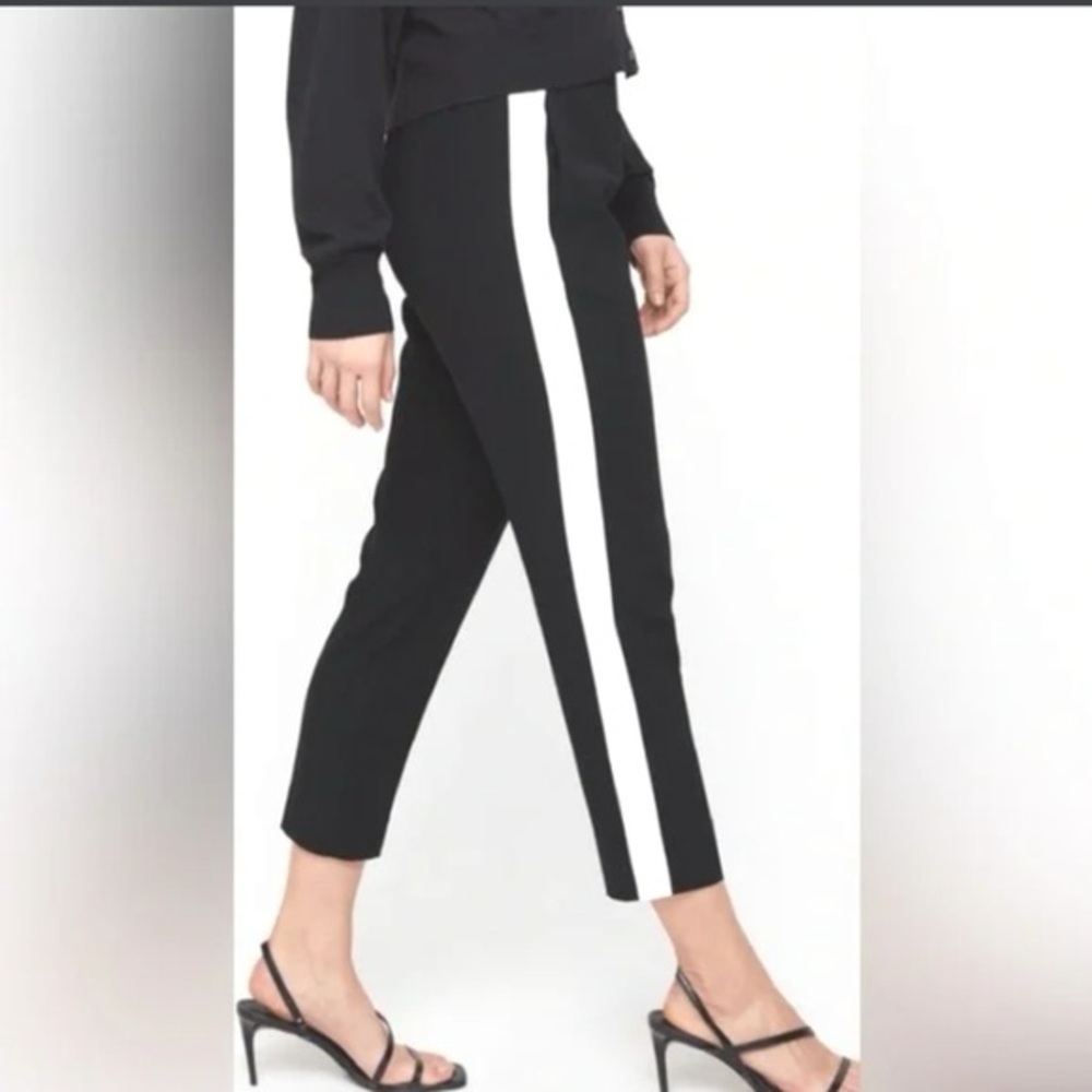 Aritzia Babaton blue straight leg high waist throusers size 4